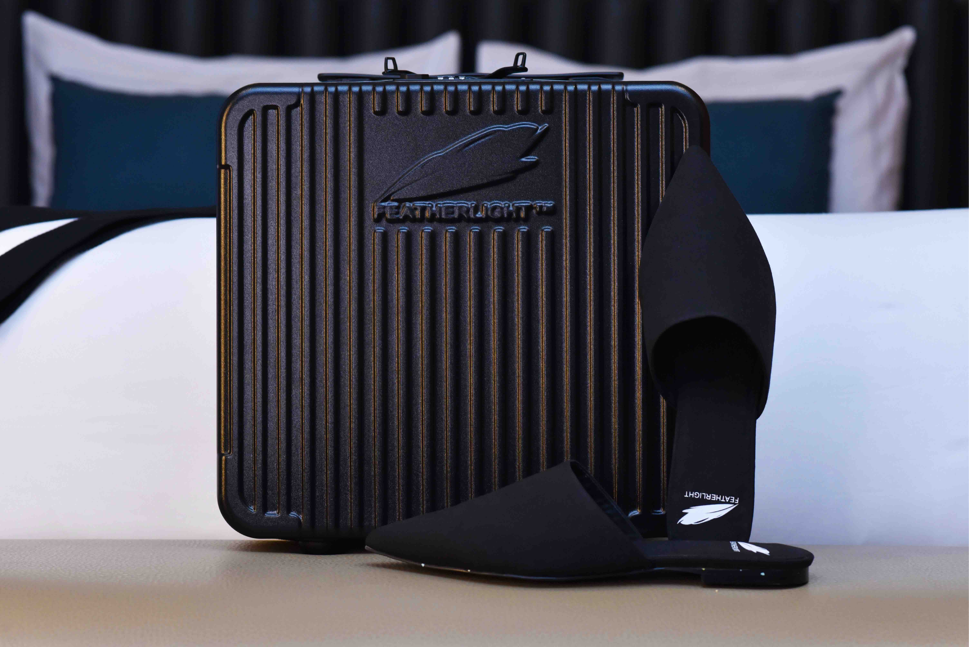 World's First Pre-Packed Luggage Solution! – FEATHERLIGHT™, Inc.